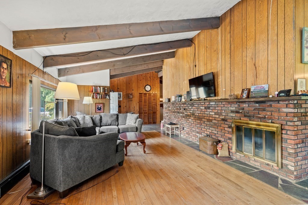 577 Great Rd