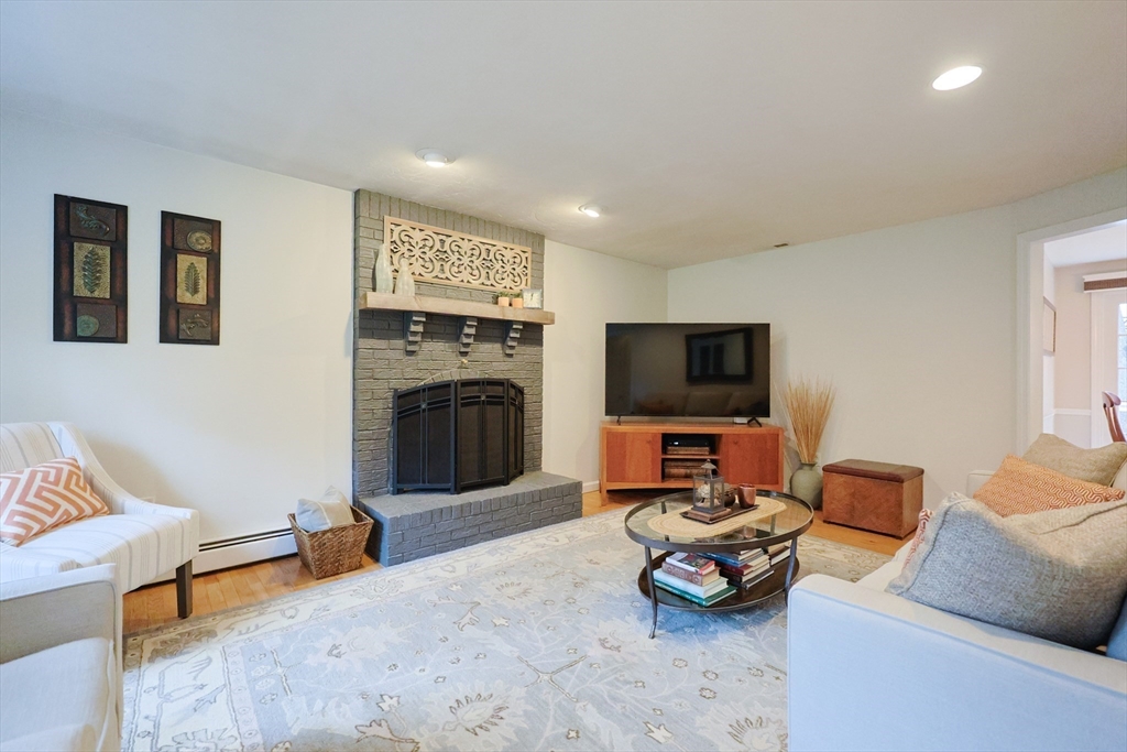 17 Forest Park Dr.