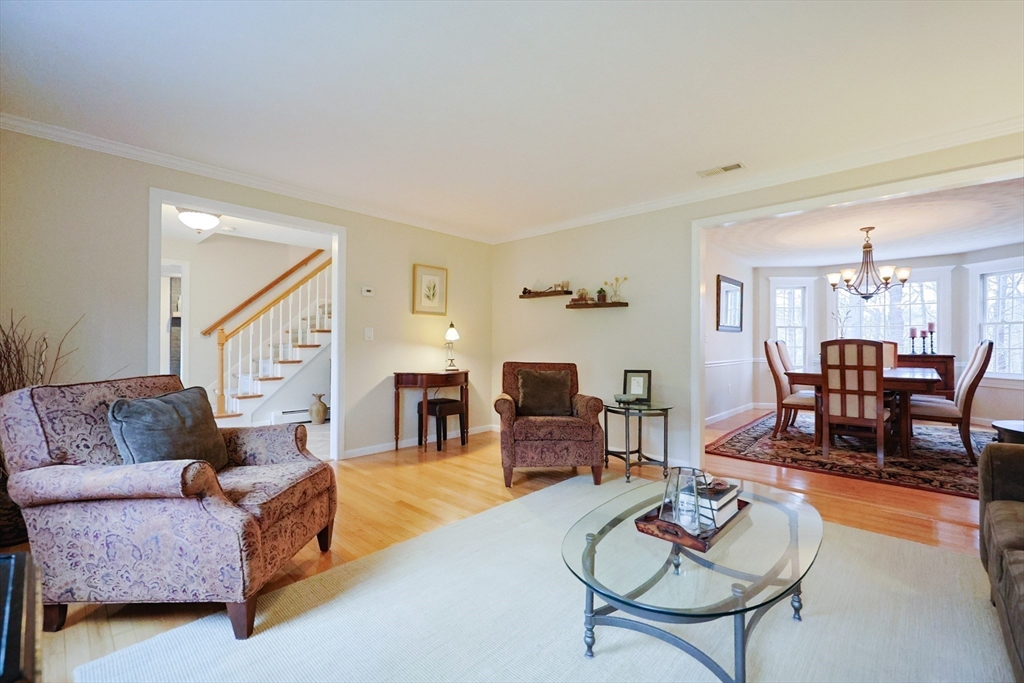 17 Forest Park Dr.