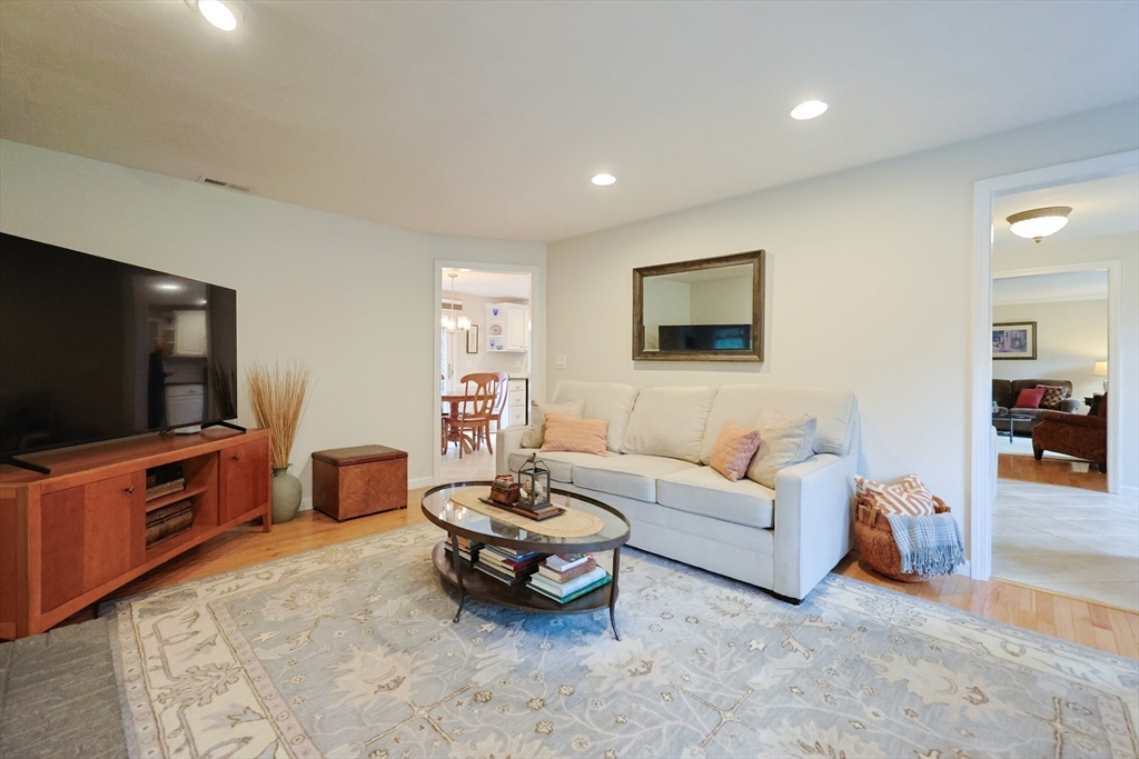 17 Forest Park Dr.