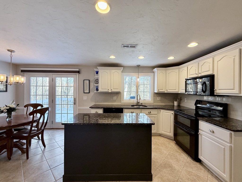 17 Forest Park Dr.
