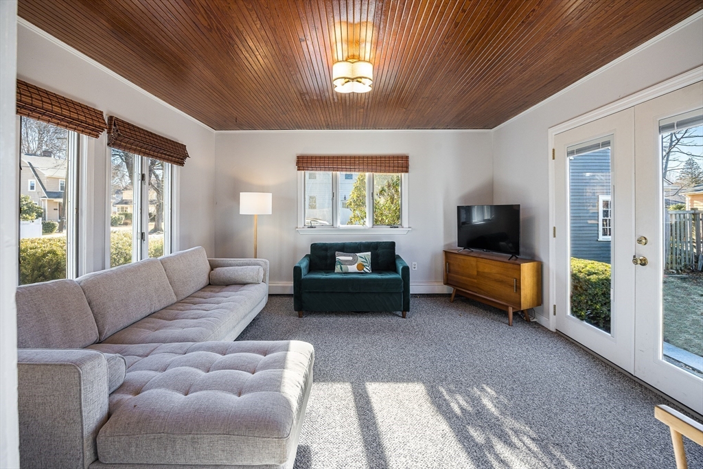 1 Pennsylvania Avenue