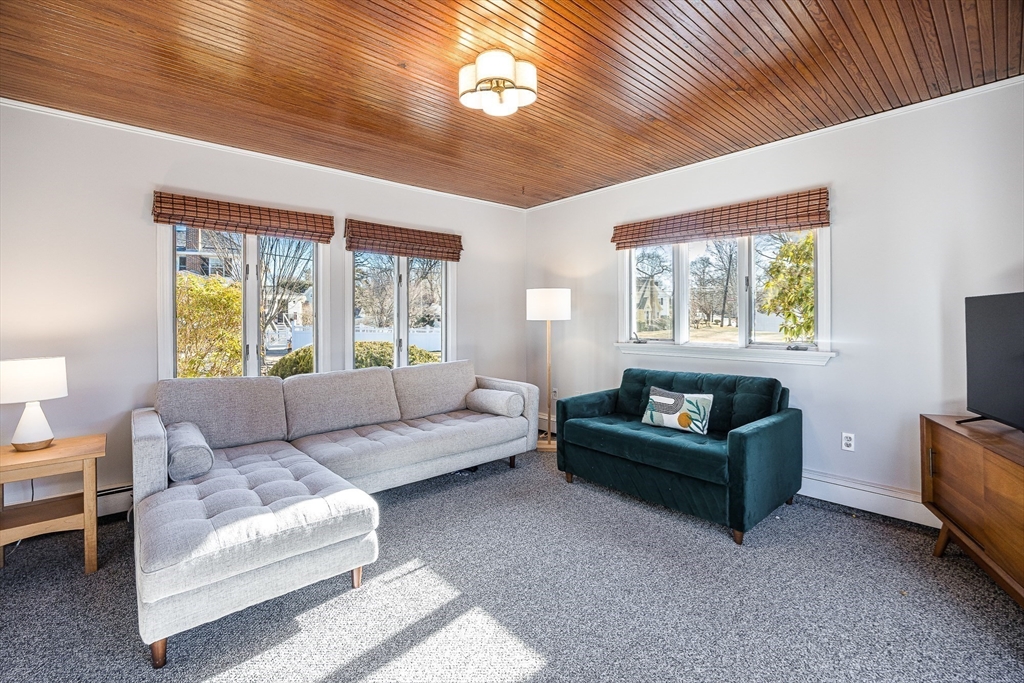 1 Pennsylvania Avenue