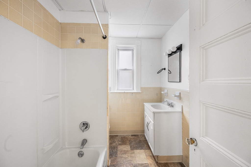 12 Porter St # 1
