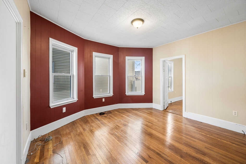 12 Porter St # 1