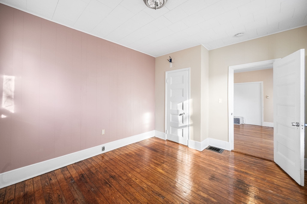 12 Porter St # 1