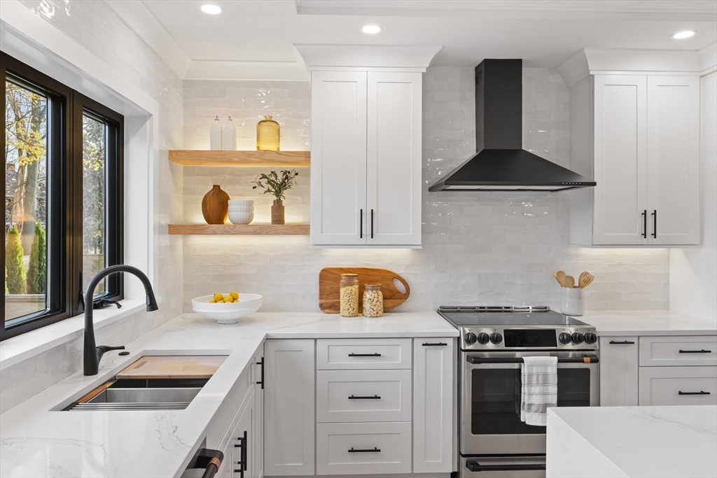 10 Webber Avenue # 201