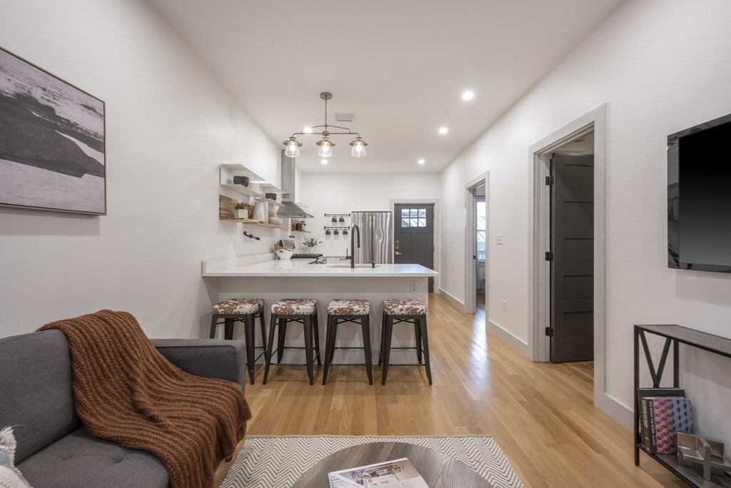 43 Wordsworth St # 2