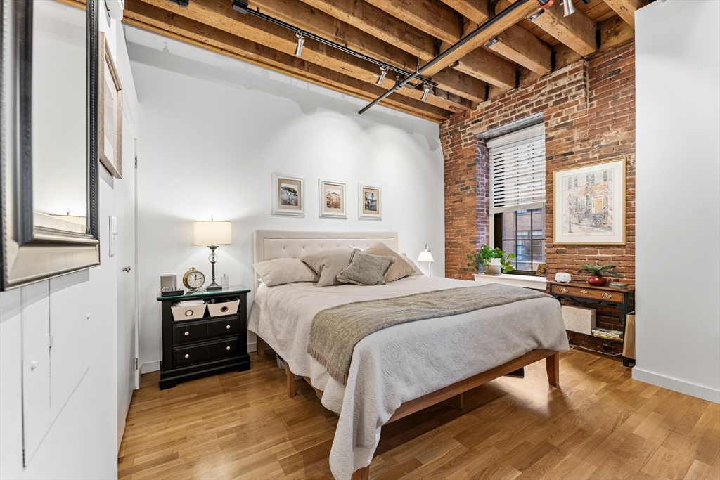 101 Broad St # 3B