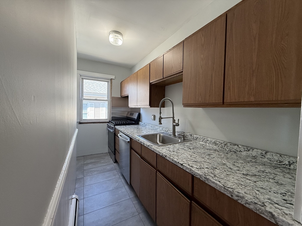 158 Grove St # 2