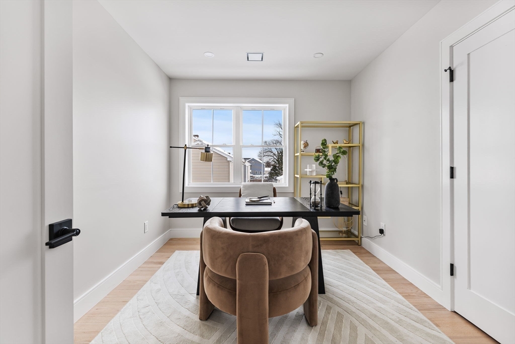 124 Woodruff Ave # 124