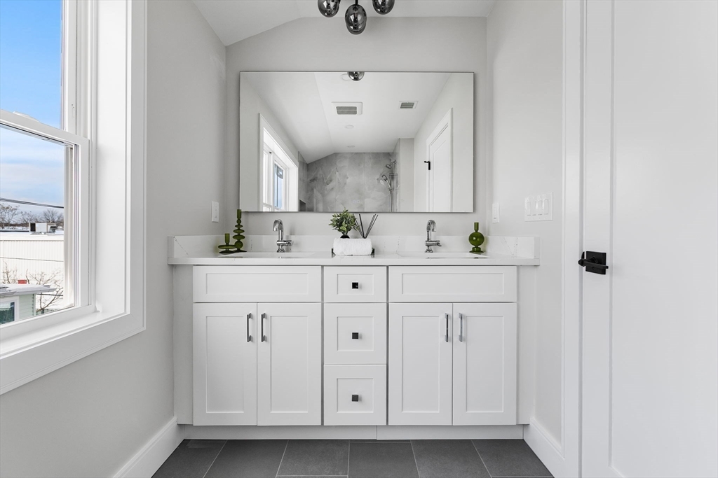 124 Woodruff Ave # 124