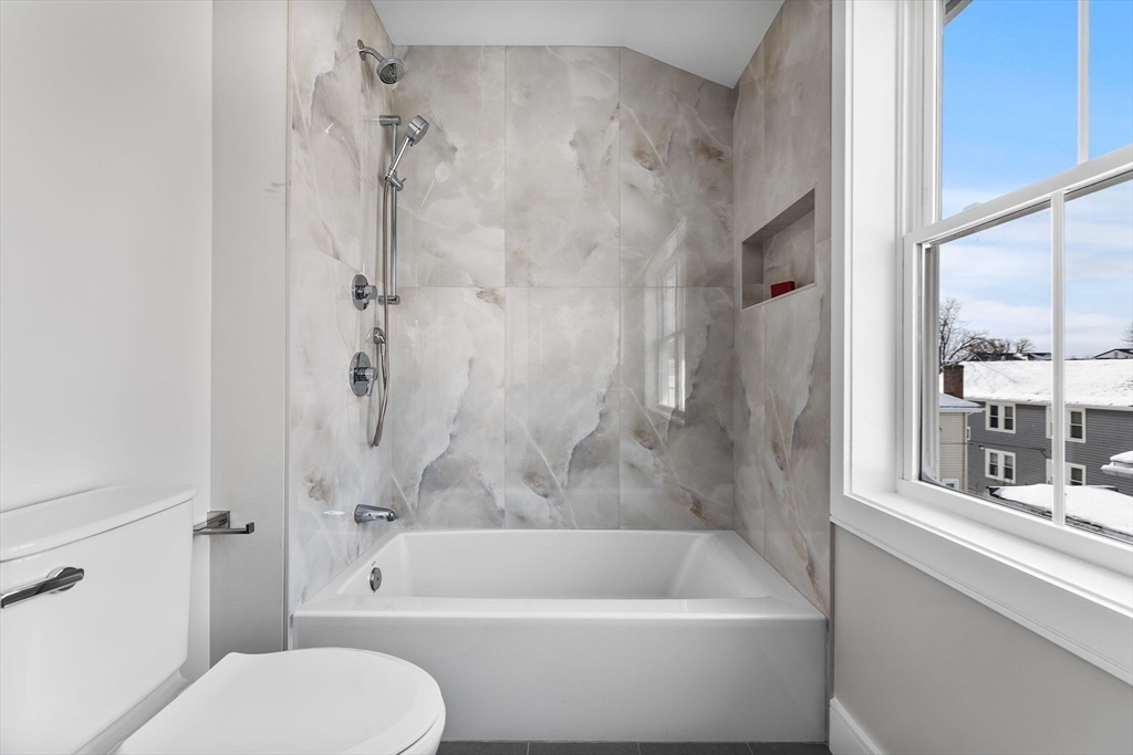 124 Woodruff Ave # 124