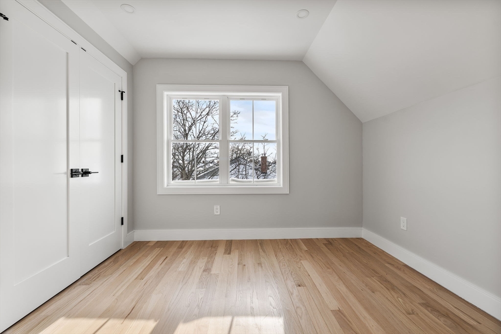 124 Woodruff Ave # 124