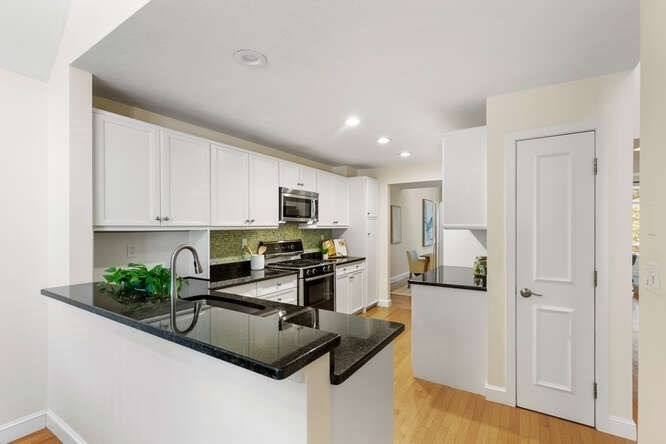 7 Wainwright Road # 15