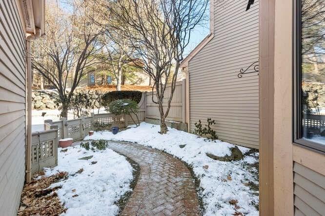 7 Wainwright Road # 15