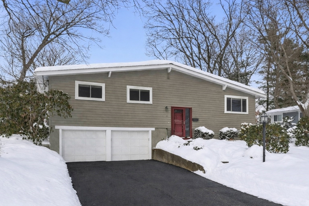 22 Debra Lane