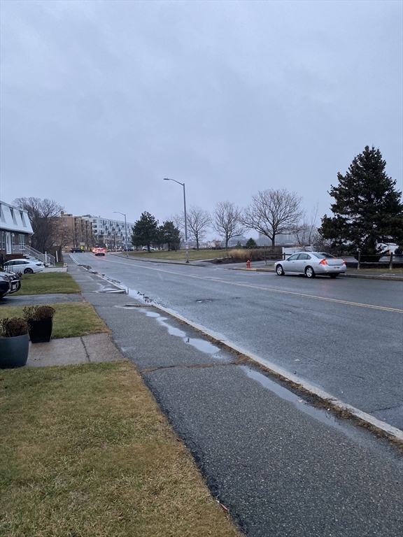 41 Winthrop Pkwy # B