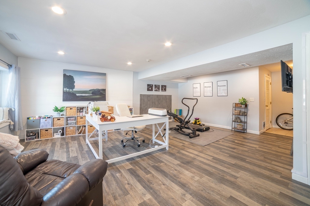 37 Scotty Hollow Dr # B