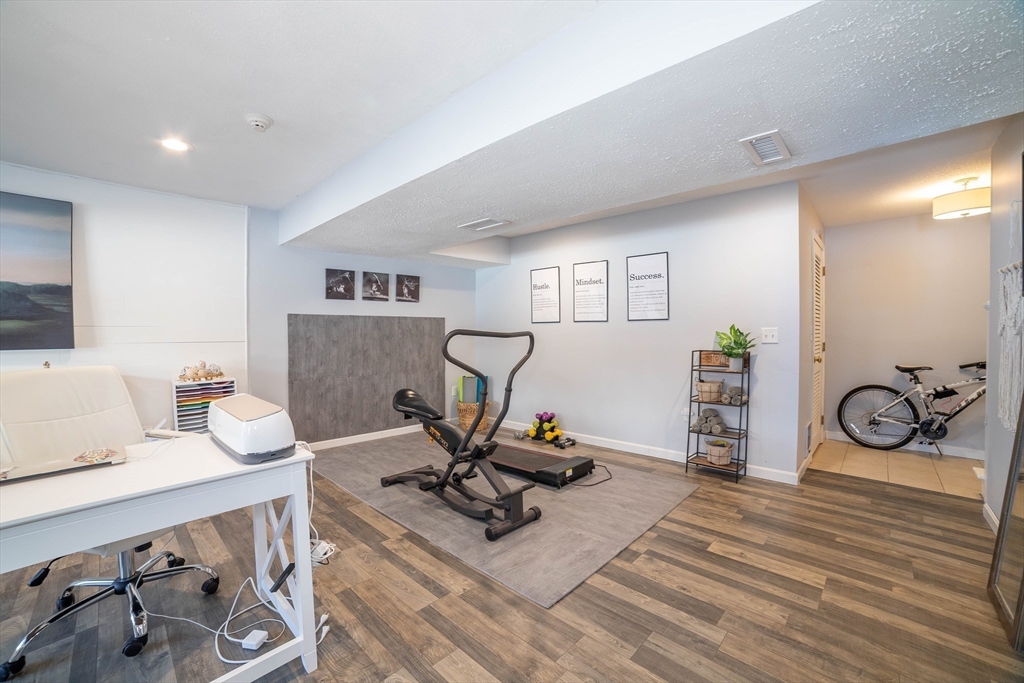 37 Scotty Hollow Dr # B