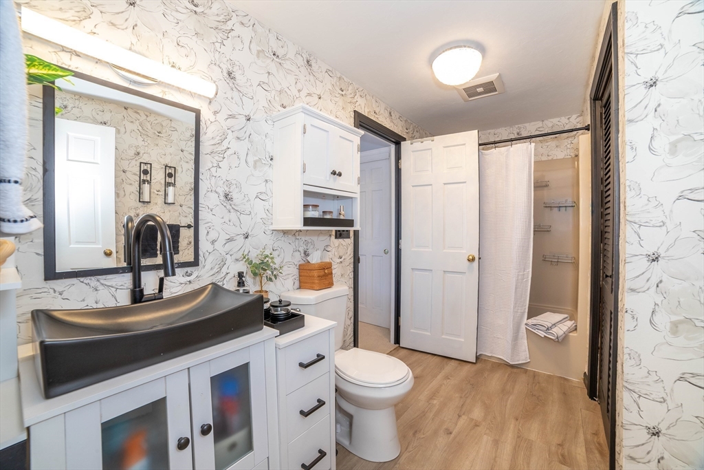 37 Scotty Hollow Dr # B