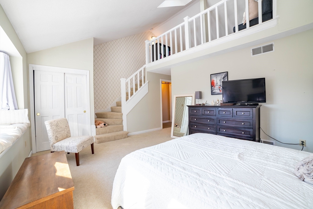 37 Scotty Hollow Dr # B