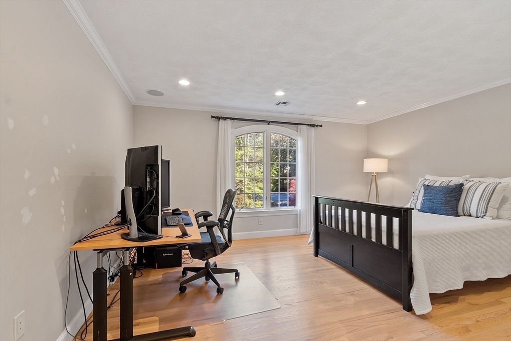 9 Garland Rd
