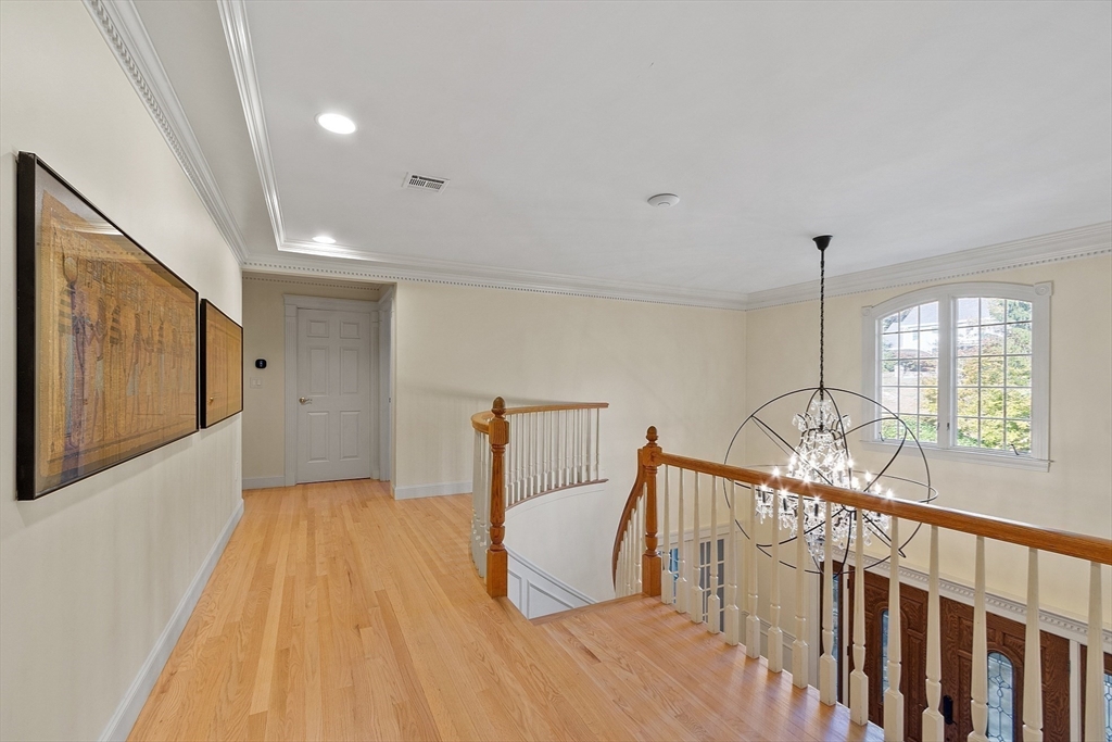 9 Garland Rd