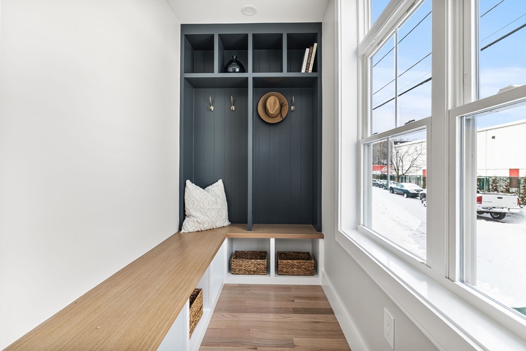 122 Woodruff Ave # 122