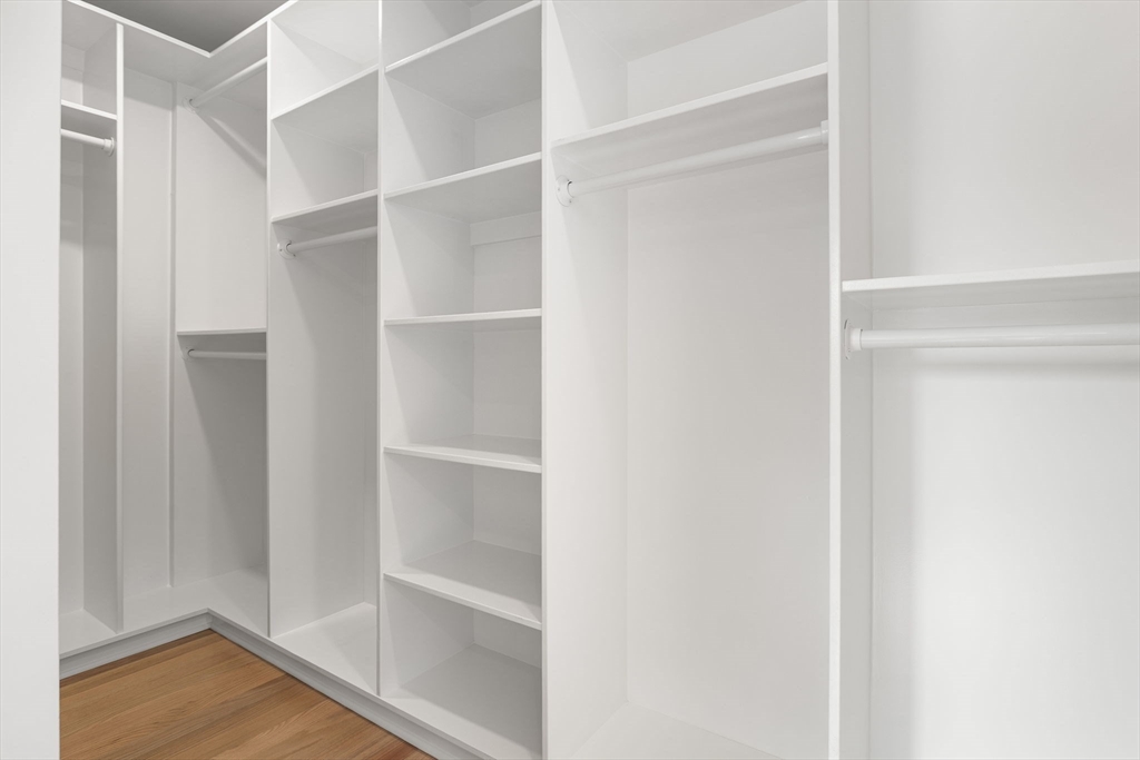 122 Woodruff Ave # 122