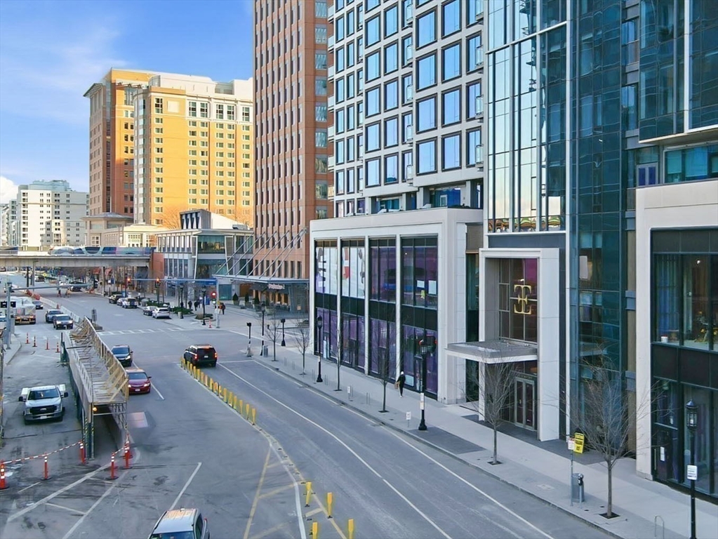 135 Seaport Blvd # 2008