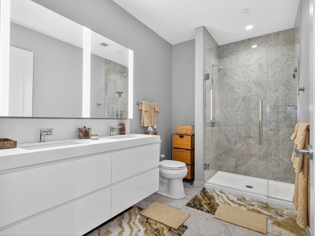 135 Seaport Blvd # 2008