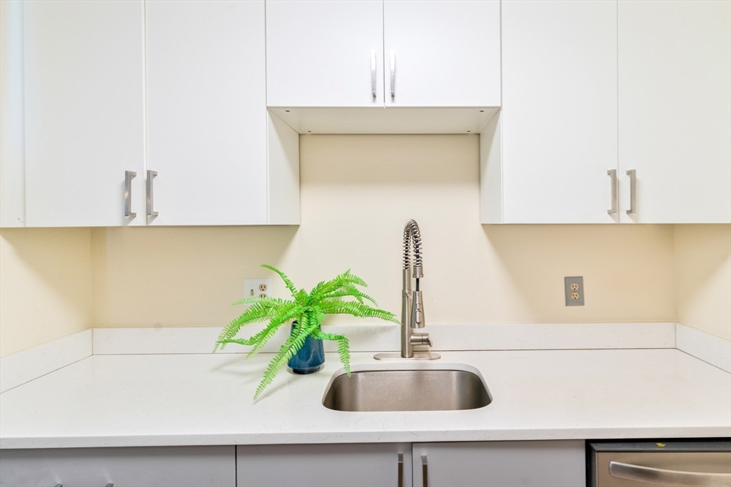 602 Franklin Crossing Rd Unit: 602