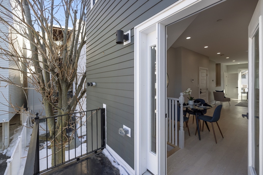 96 Cottage St # 8