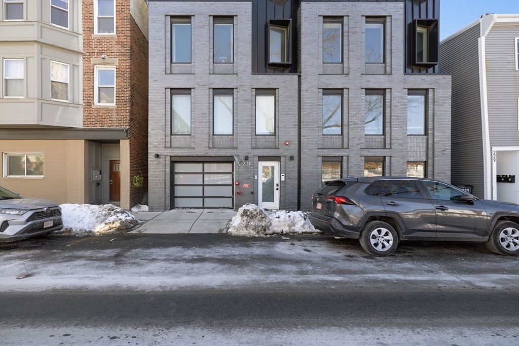 96 Cottage St # 8