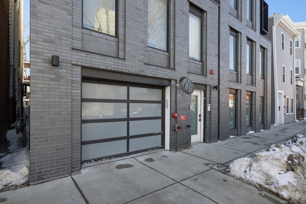 96 Cottage St # 8