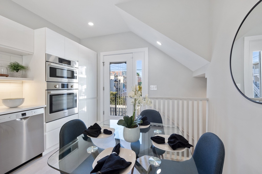96 Cottage St # 8