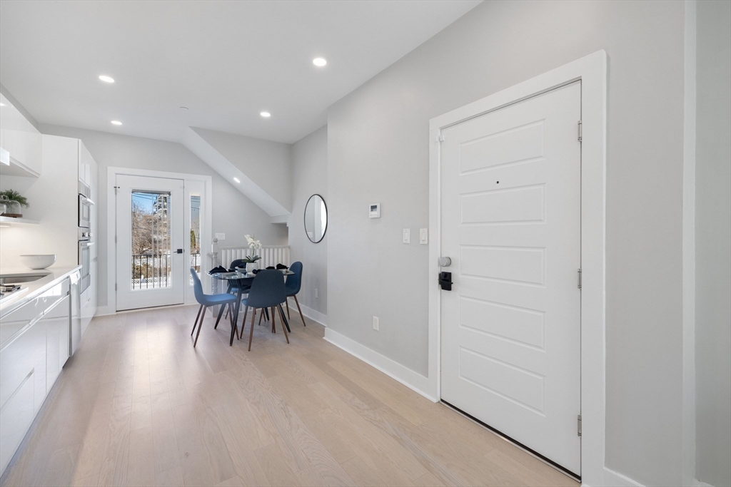 96 Cottage St # 8