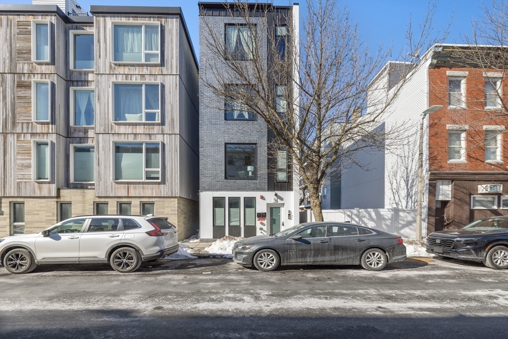 96 Cottage St # 8