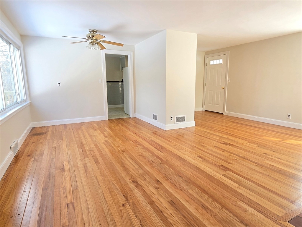 37 Riverview Dr