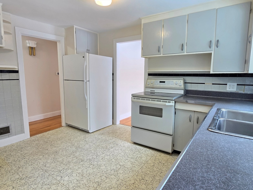 37 Riverview Dr