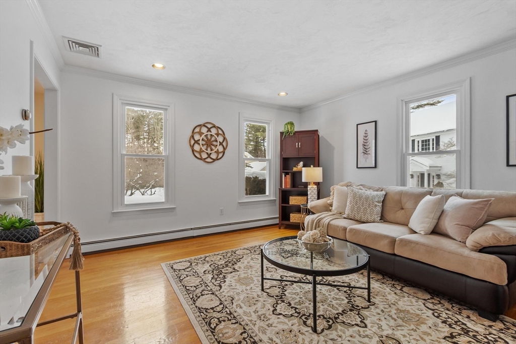 5 Perkins Lane