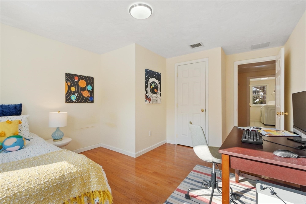 5 Perkins Lane