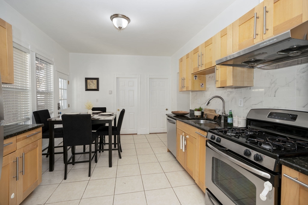 122 Brook Rd # 2