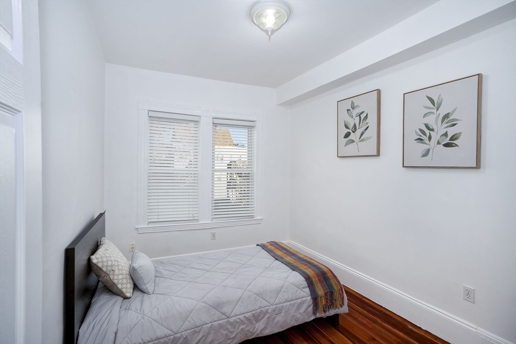 122 Brook Rd # 2