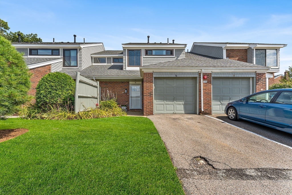 16 Meadowood Dr # 16