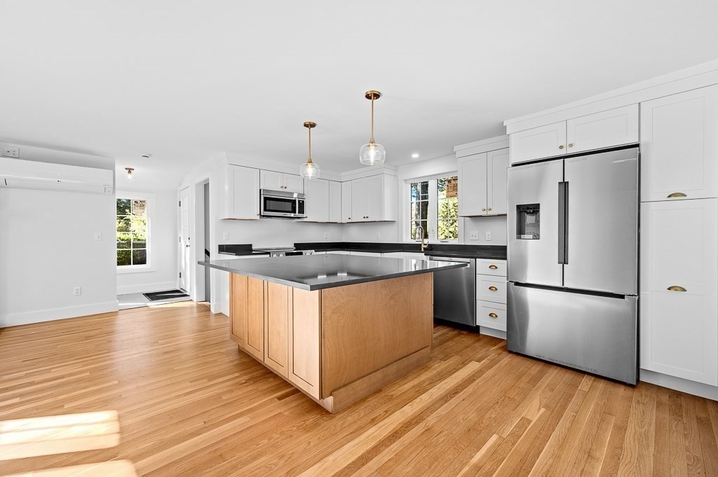11 Great Lake Dr