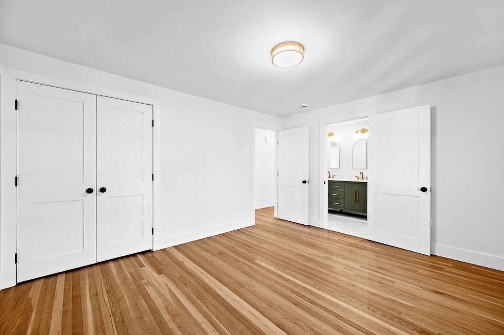 11 Great Lake Dr