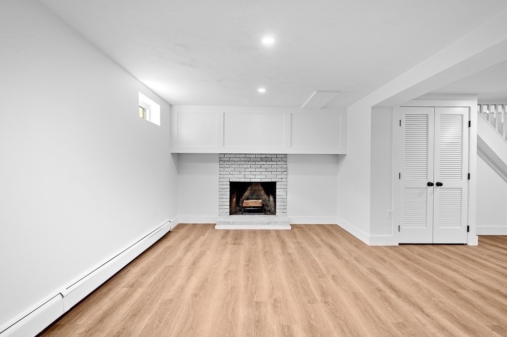 11 Great Lake Dr