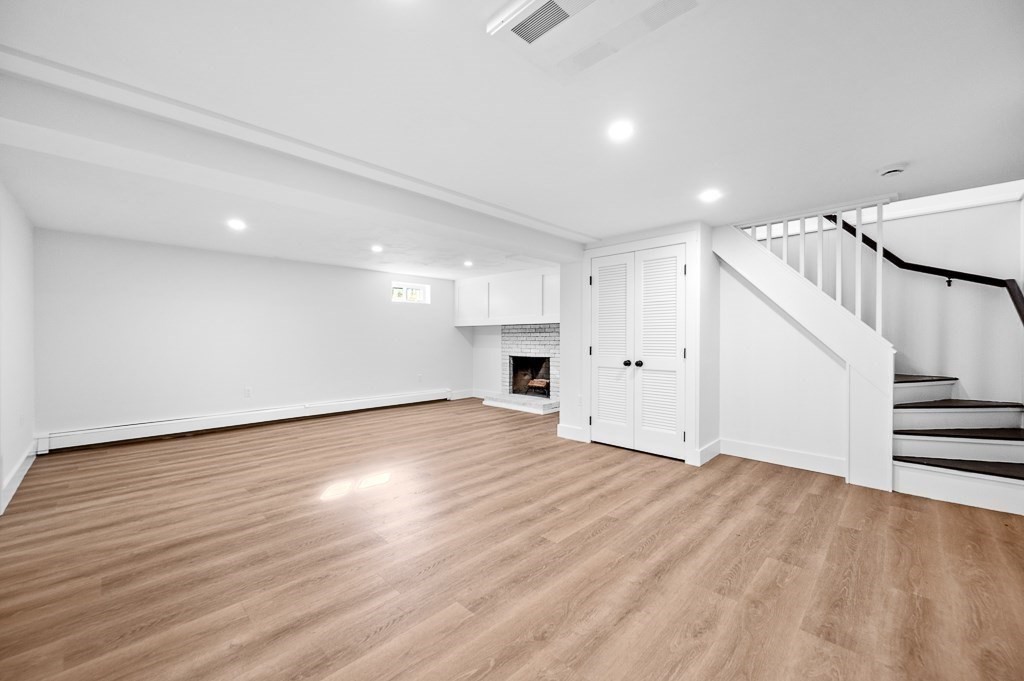 11 Great Lake Dr